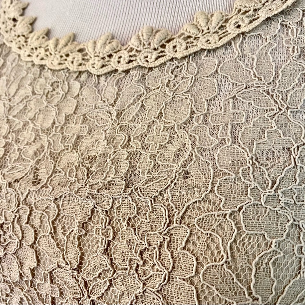 NWOT Express Lace Front Fitted Sleeveless Blouse, XS - Picture 7 of 14